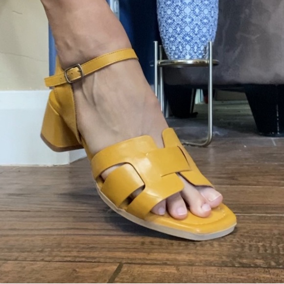 Miz Mooz Black Leather Oakley Sandals - Picture 15 of 15